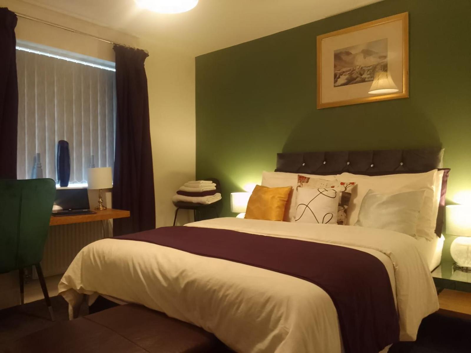 Cosy Stay In Walsall By Ideal Home Bloxwich Exterior photo